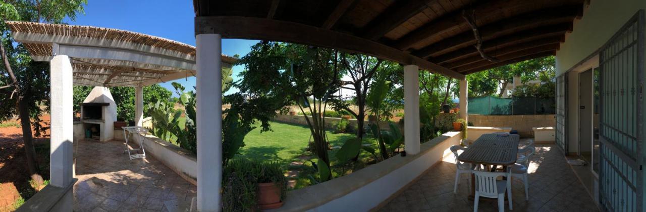 Villa Rosa Zona Torre San Giovanni Country house *