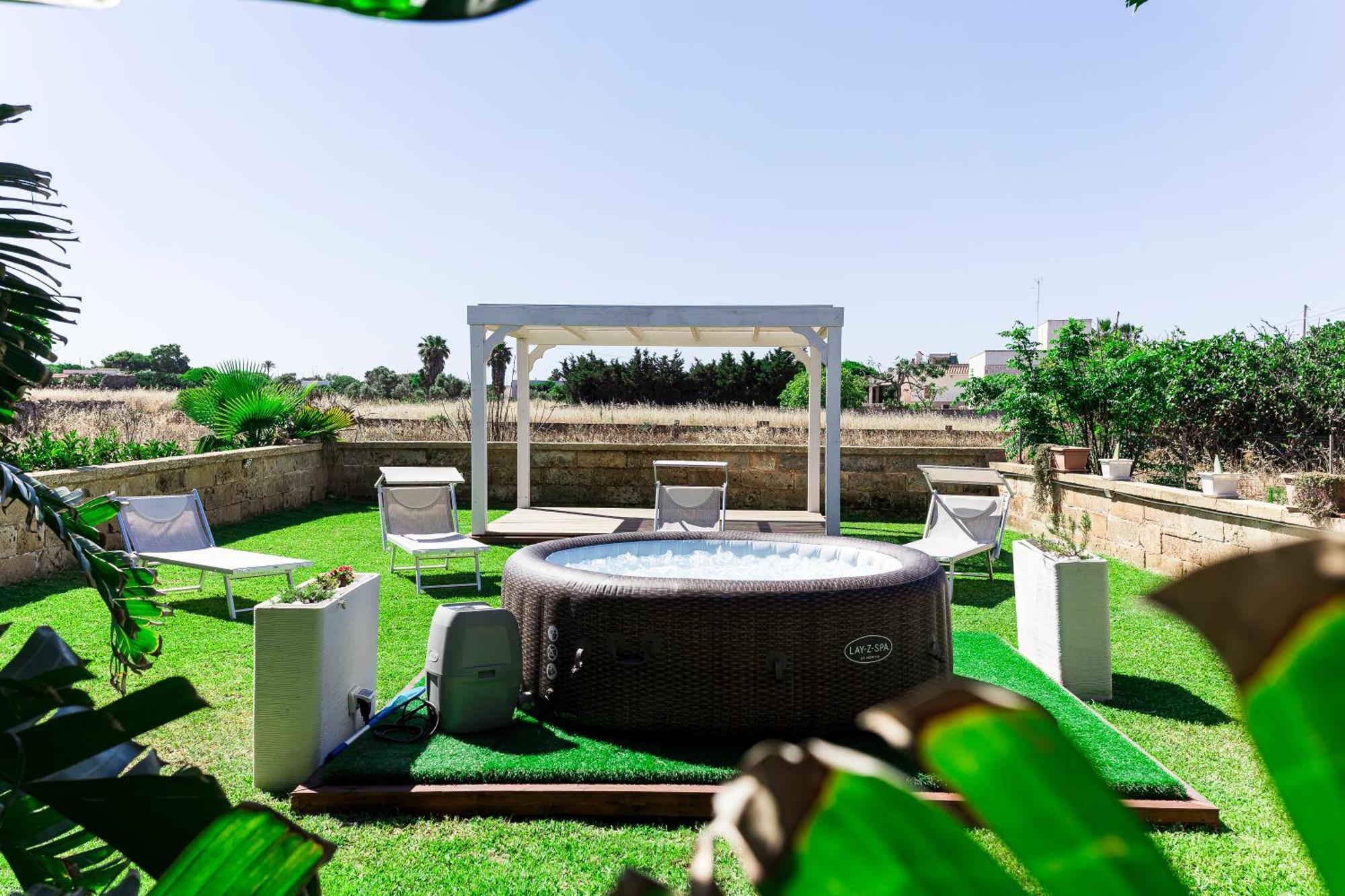 Villa Rosa Zona Torre San Giovanni Country house *